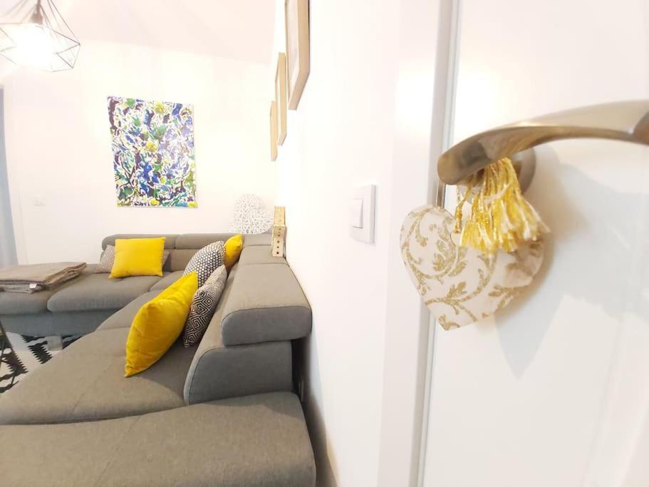 Luminoso Apartamento En El Centro, Con Mucho Arte Sevilla Eksteriør bilde